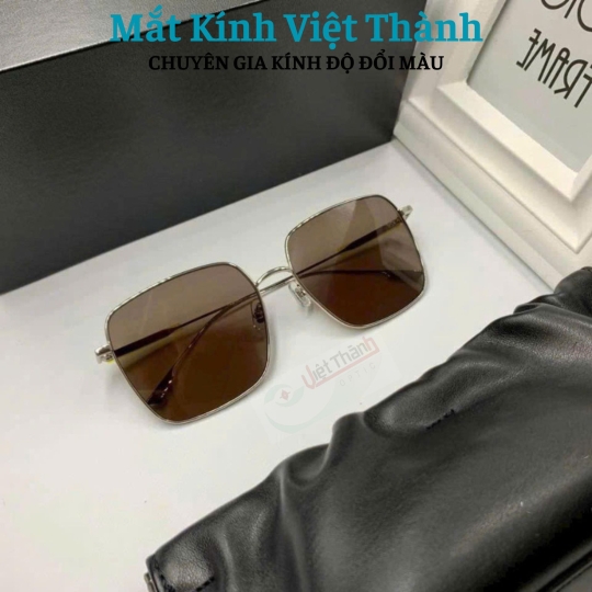 Kính mát nữ dáng vuông to kim loại Nhận cắt cận viễn loạn theo yêu cầu Mắt Kính Việt Thành