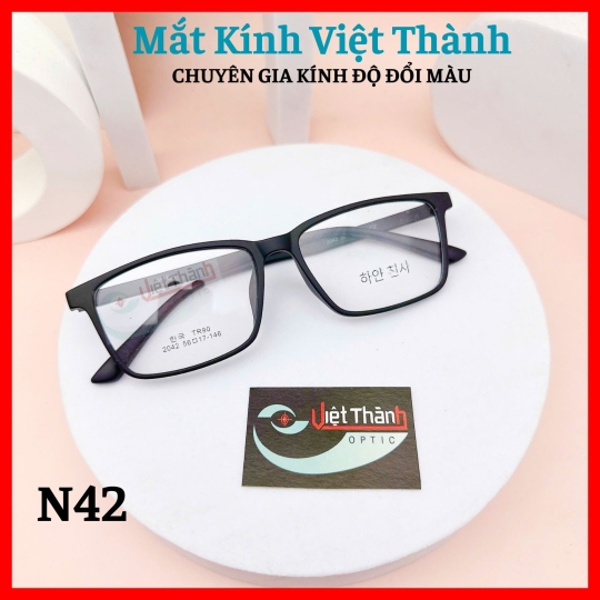 Gọng nhựa dáng vuông lớn Mắt Kính Việt Thành